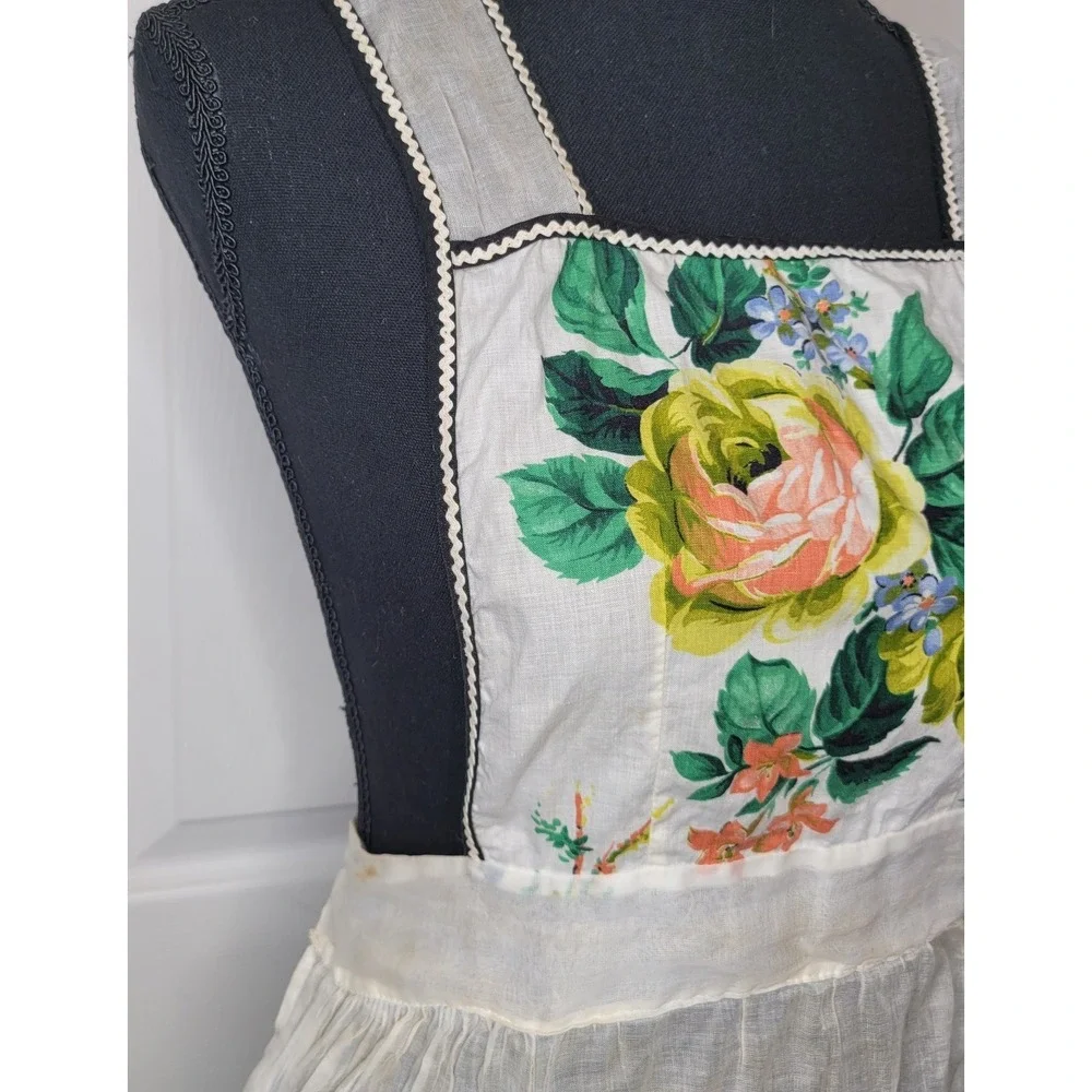 Vintage‎ Bib Apron With Pocket Sheer Fabric w/ Flowers Roses Grannycore